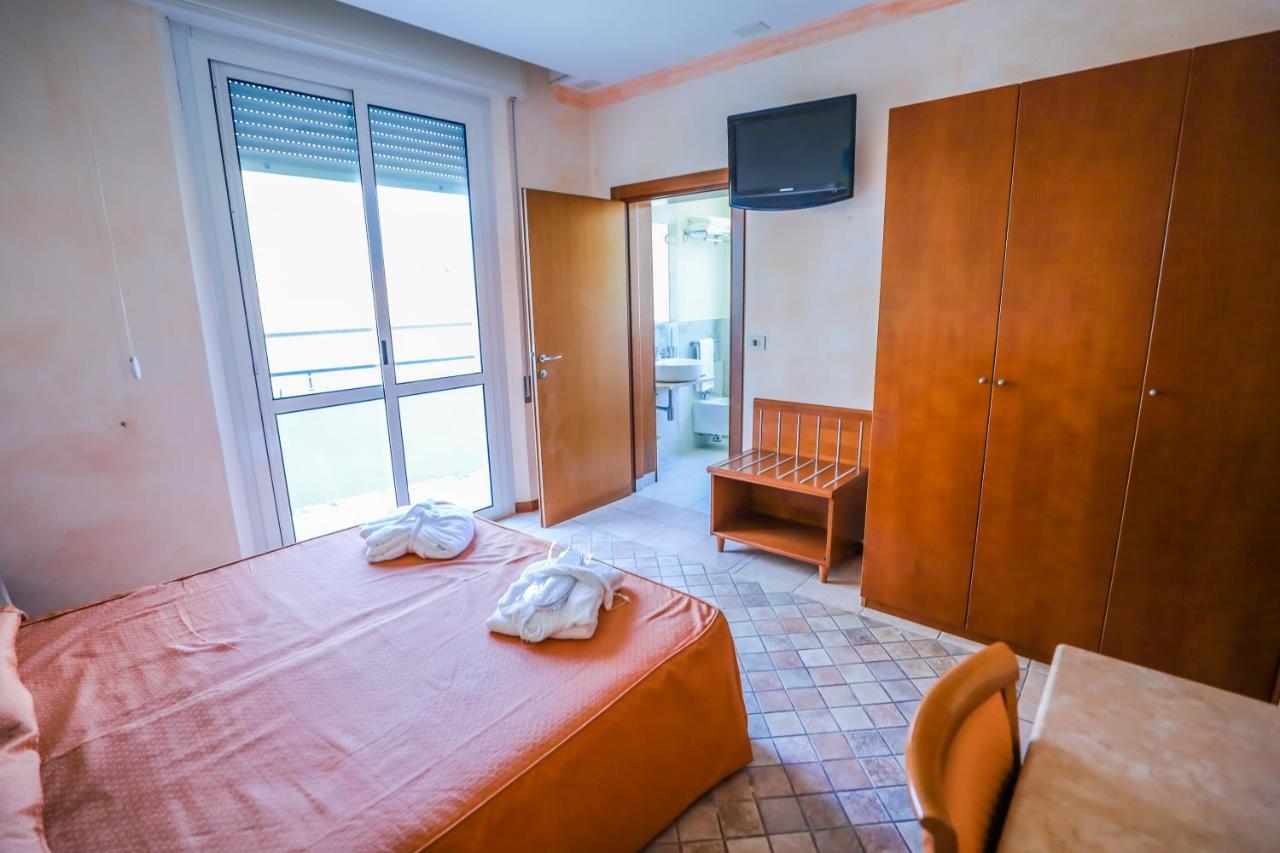 Hotel Rosalba - Valentini Family Village Bellaria-Igea Marina Exterior foto