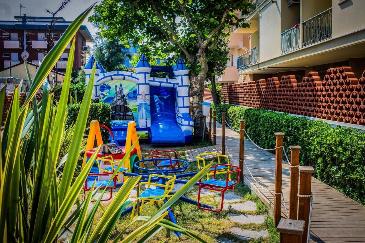 Hotel Rosalba - Valentini Family Village Bellaria-Igea Marina Exterior foto